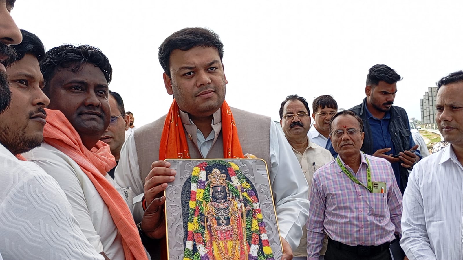 बेसिक शिक्षा मंत्री संदीप सिंह का टोल प्लाजा गदनपुर पर भव्य स्वागत